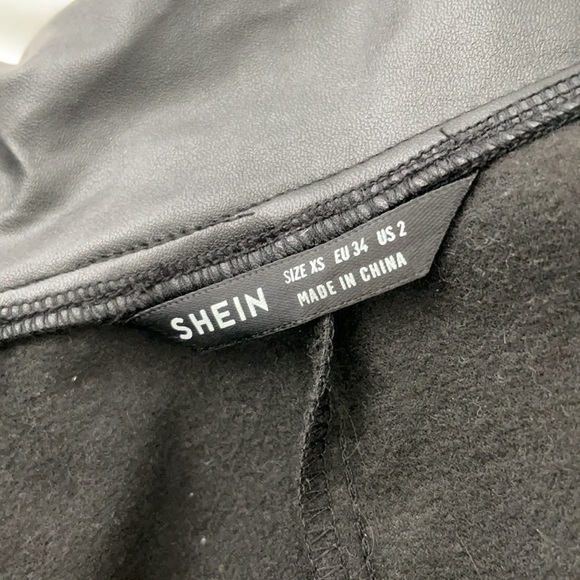 Leather jacket✨ - Picture 3 of 3